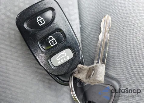 2010 Hyundai Elantra Blue/Gls/Se from USA, damaged, VIN KMHDU4AD0AU190838